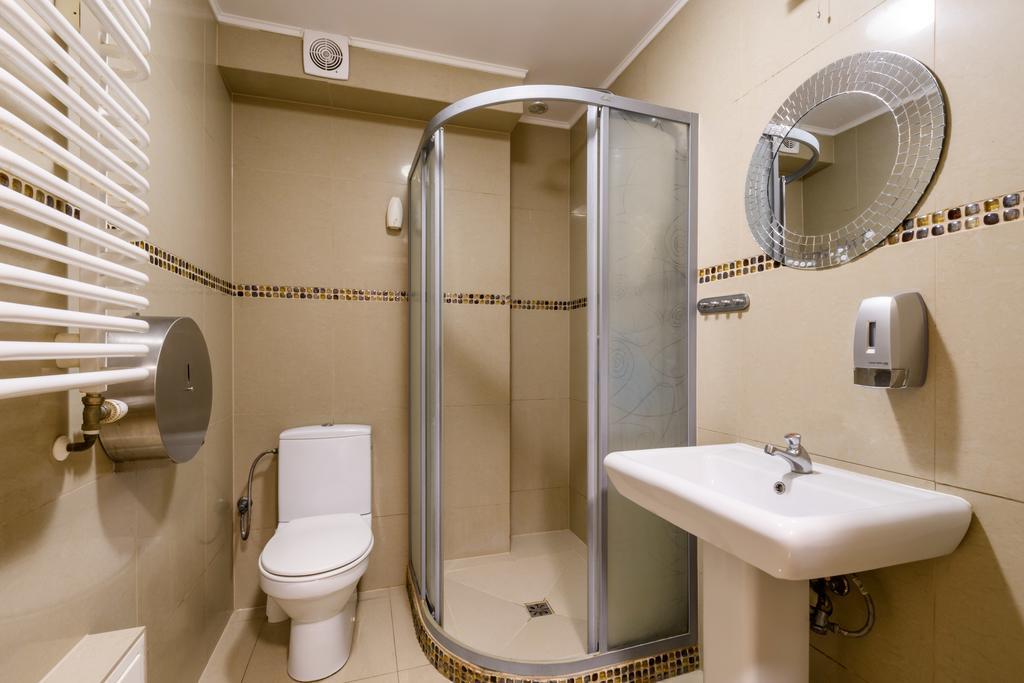 Hostel Krokodyl วอร์ซอ ภายนอก รูปภาพ