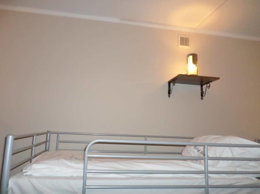 Hostel Krokodyl วอร์ซอ ภายนอก รูปภาพ